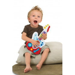 MI PRIMERA GUITARRA